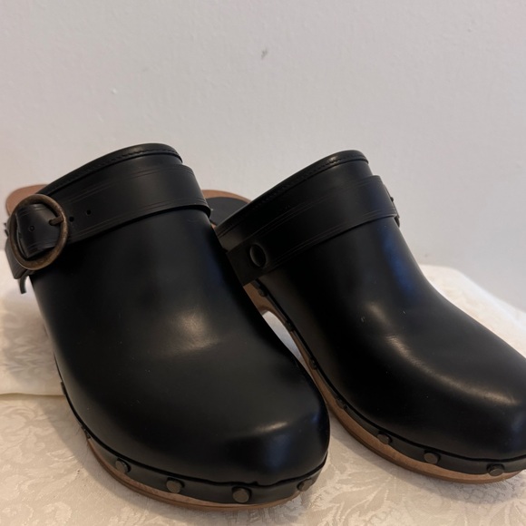 Isabel Marant luxe leather Titya clog. Worn just twice, more than 50%off retail. - Picture 2 of 12